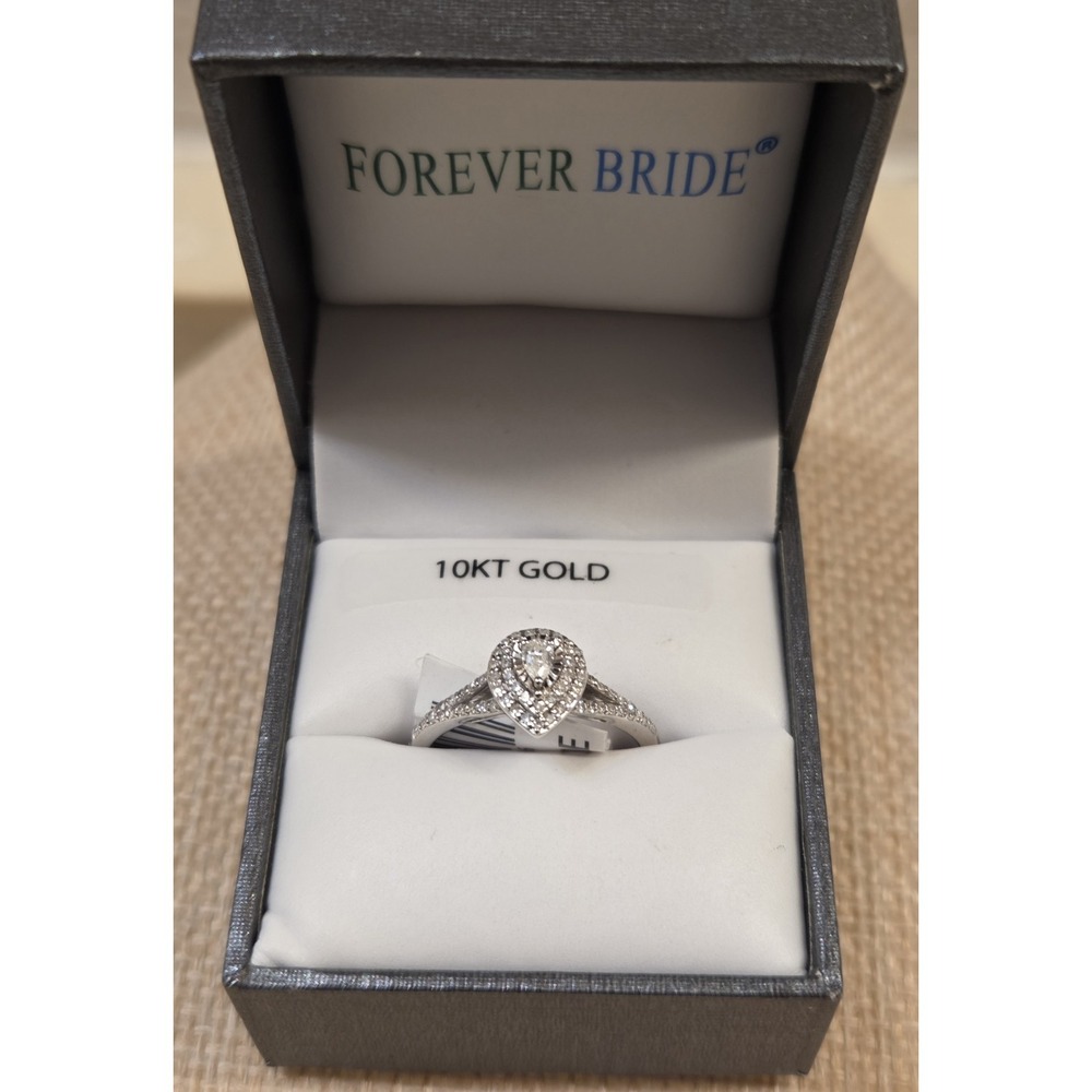 Stunning 10k White Gold 1/3 Ct Diamond Pear Engagement Ring Size 7